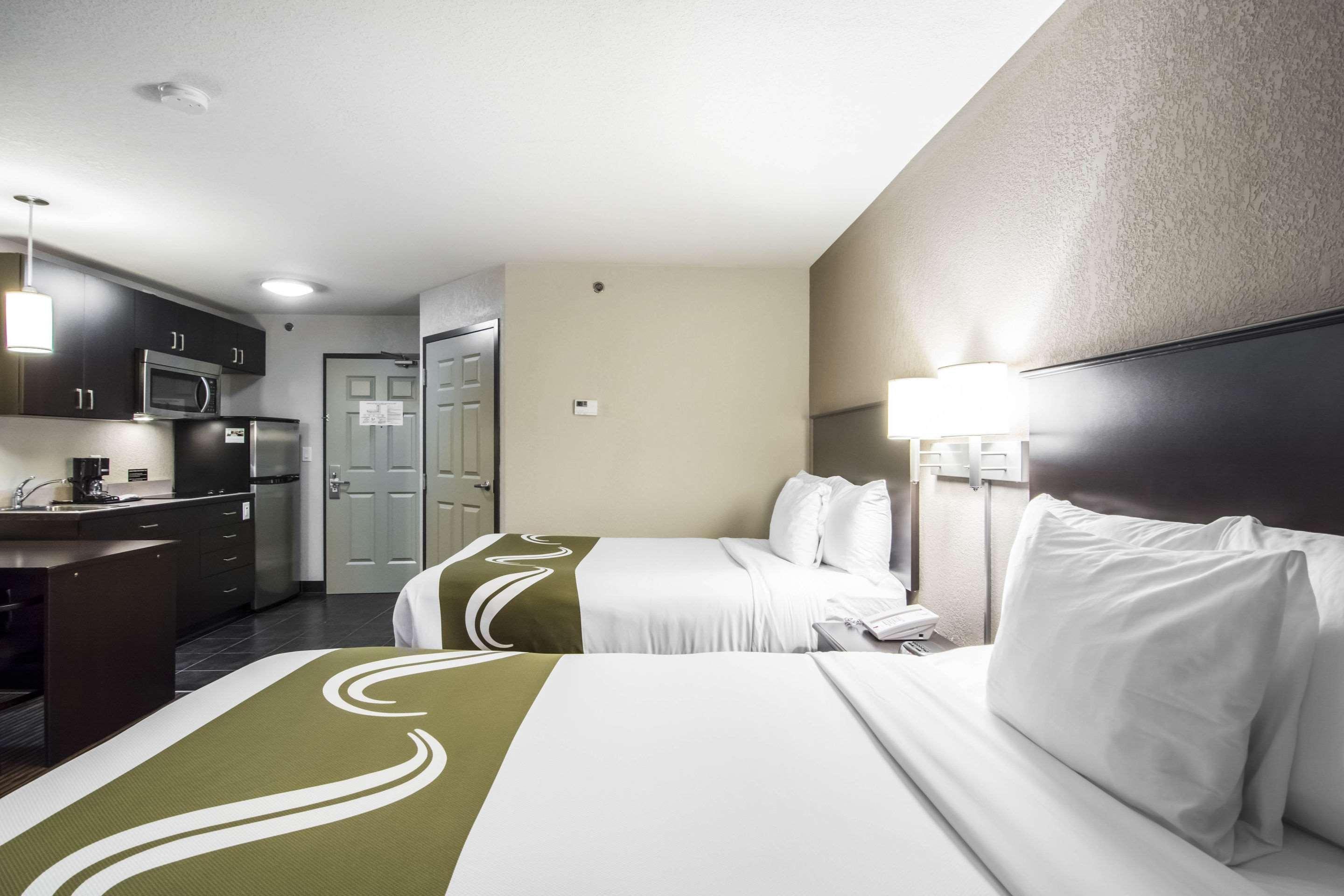 Quality Inn & Suites Томпсон Экстерьер фото