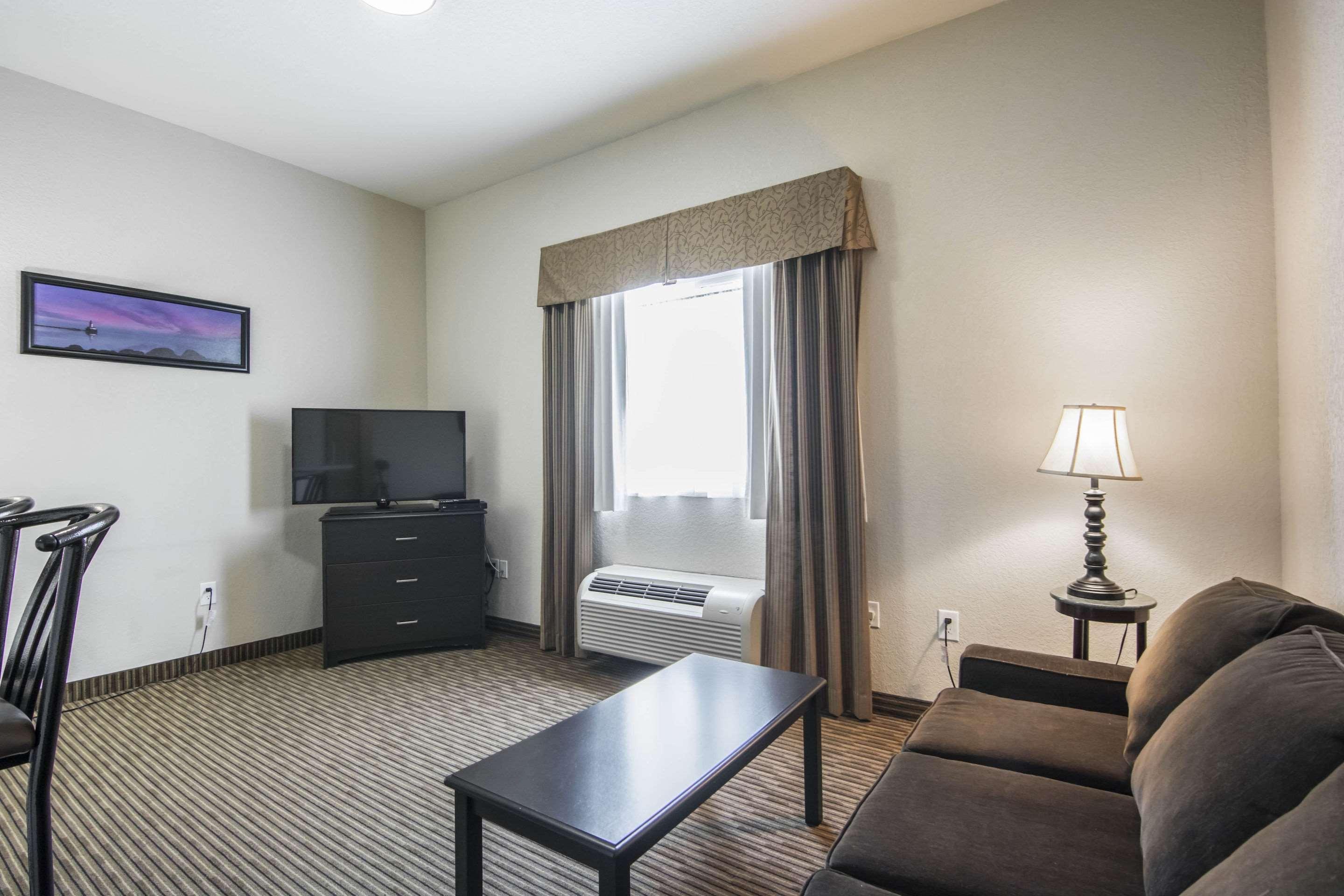 Quality Inn & Suites Томпсон Экстерьер фото